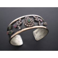 Brazalete vintage recto forma lagrima centro